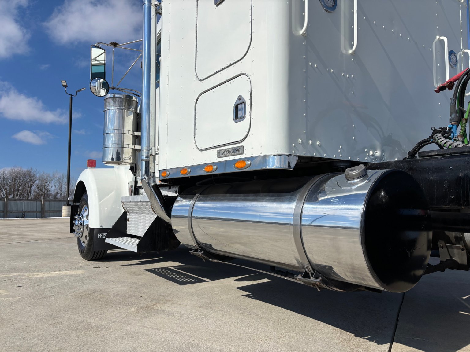 2003 Kenworth W900L - Image 6