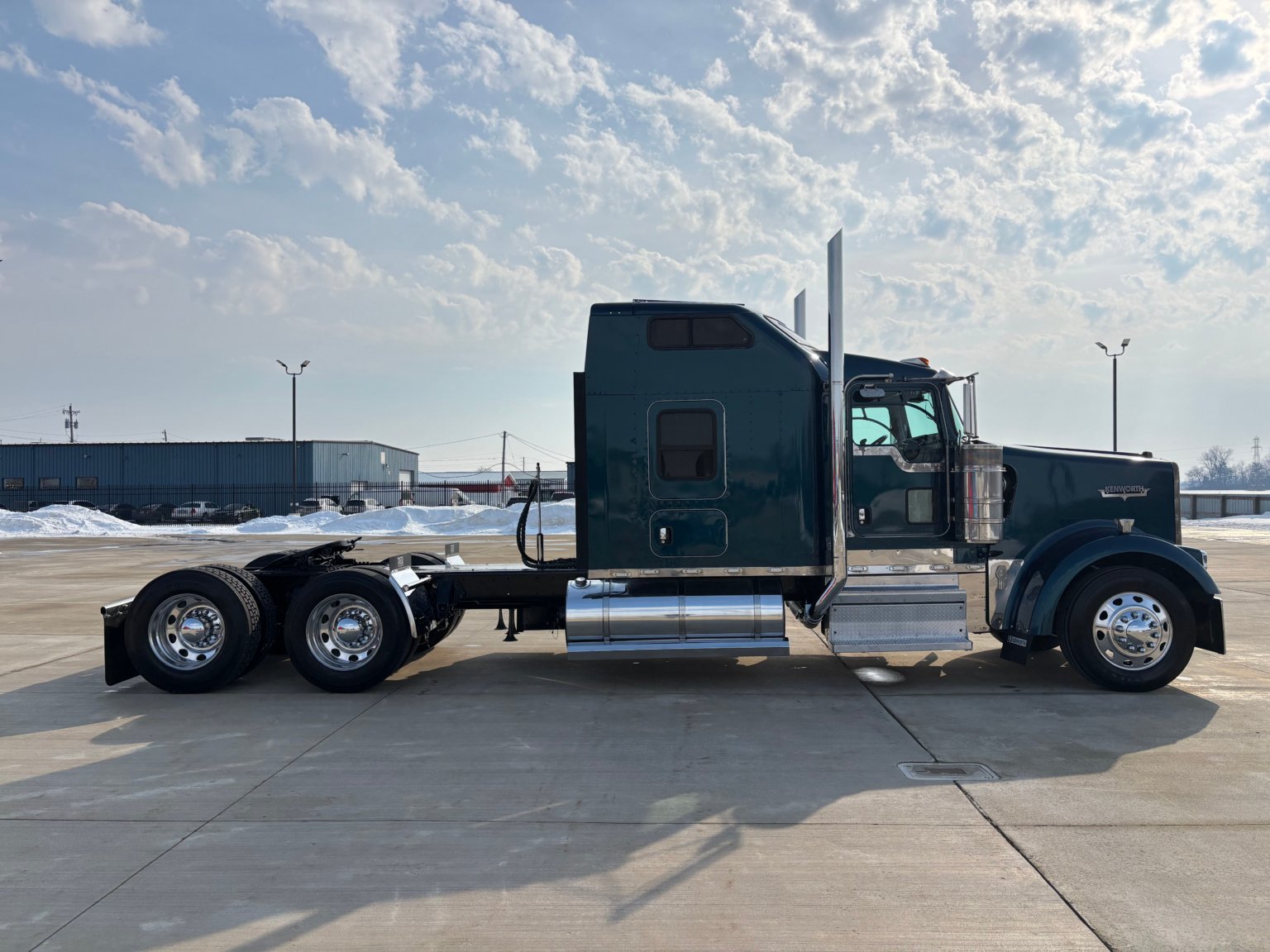 1999 Kenworth W900L - Image 5
