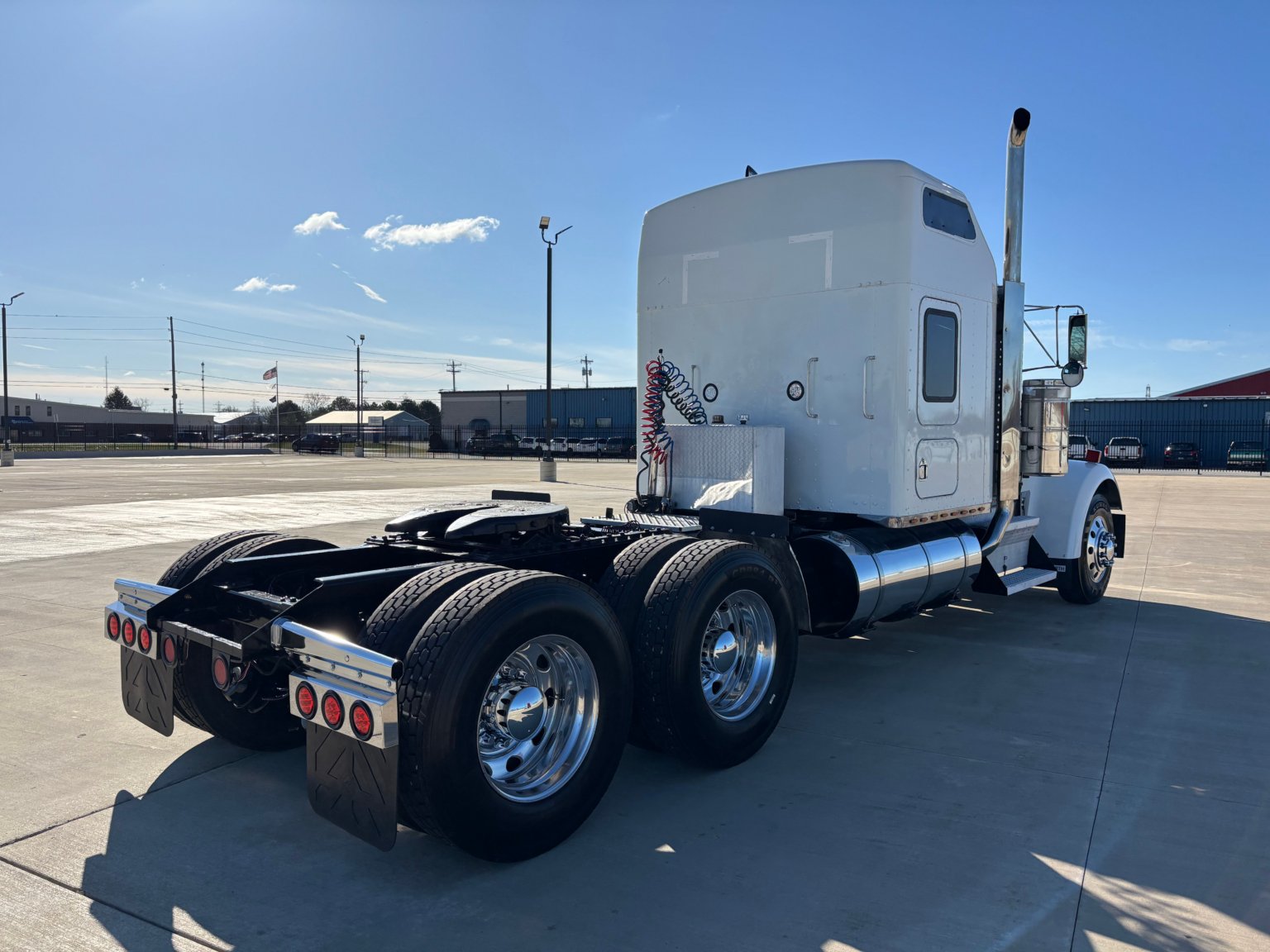 2000 Kenworth W900L - Image 5