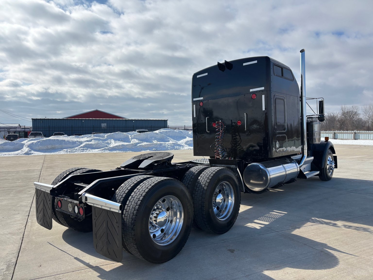 2000 Kenworth W900L - Image 5